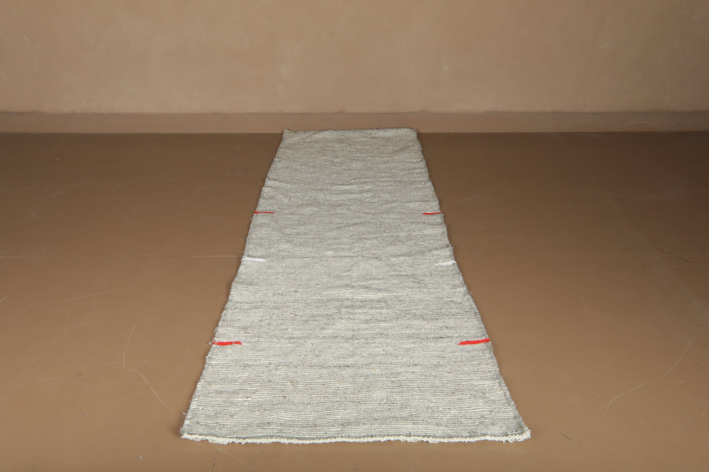 Handmade Moroccan Kilim Rug - Minimal Moroccan Rug - Handwoven Wool Carpet