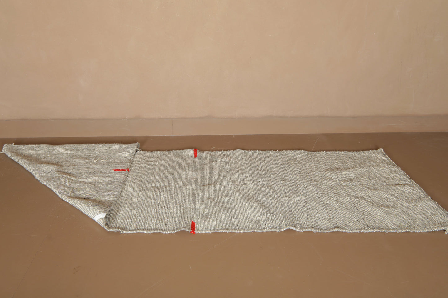 Handmade Moroccan Kilim Rug - Minimal Moroccan Rug - Handwoven Wool Carpet