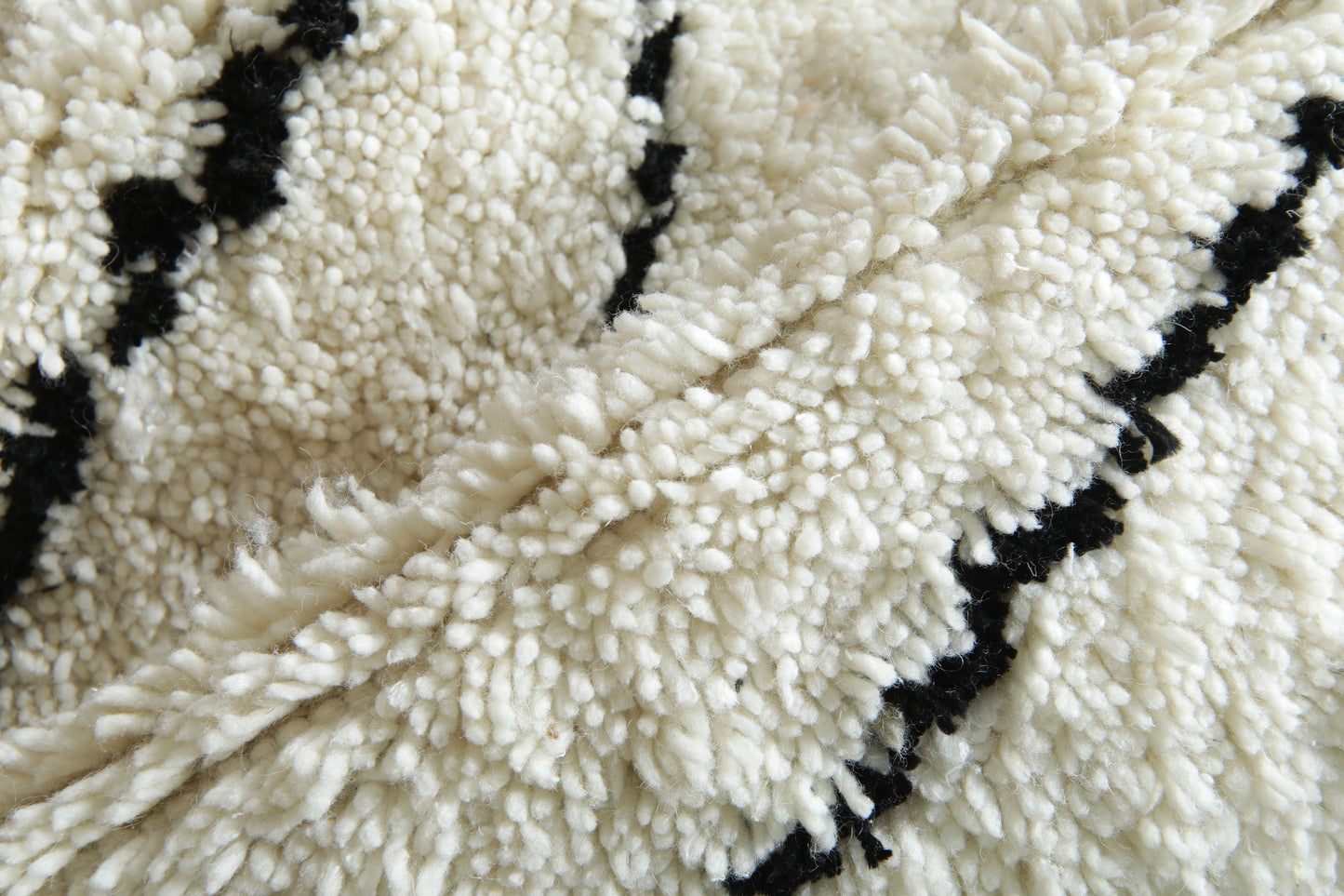 Minimalist Round Rug - Custom Wool rug - Handmade Moroccan Rug