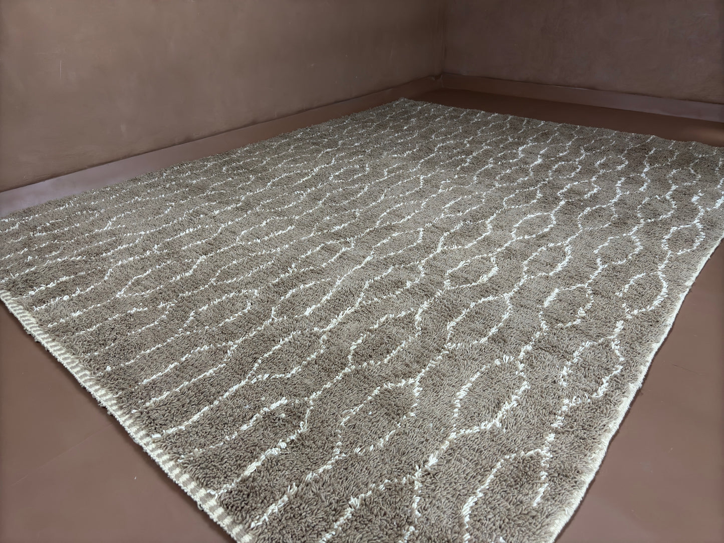 Authentic Handwoven Moroccan Rug – Timeless Artisan Beauty