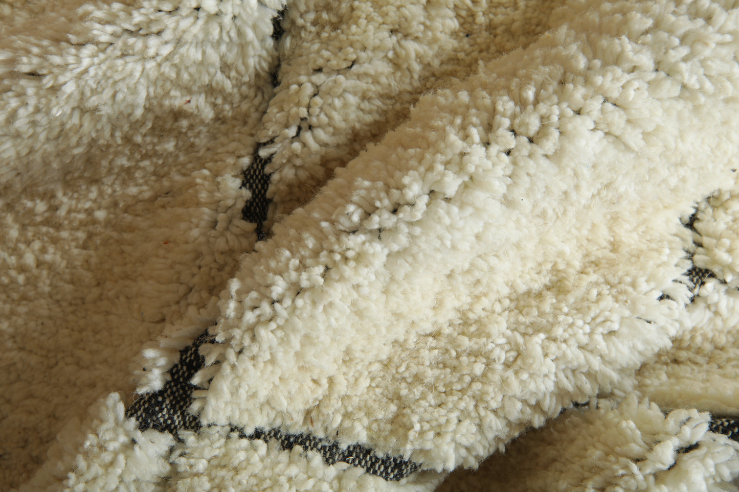 Moroccan Beni Ourain Rug - Modern Ivory & Abstract Nomad Lines - Beatiful Custom rug