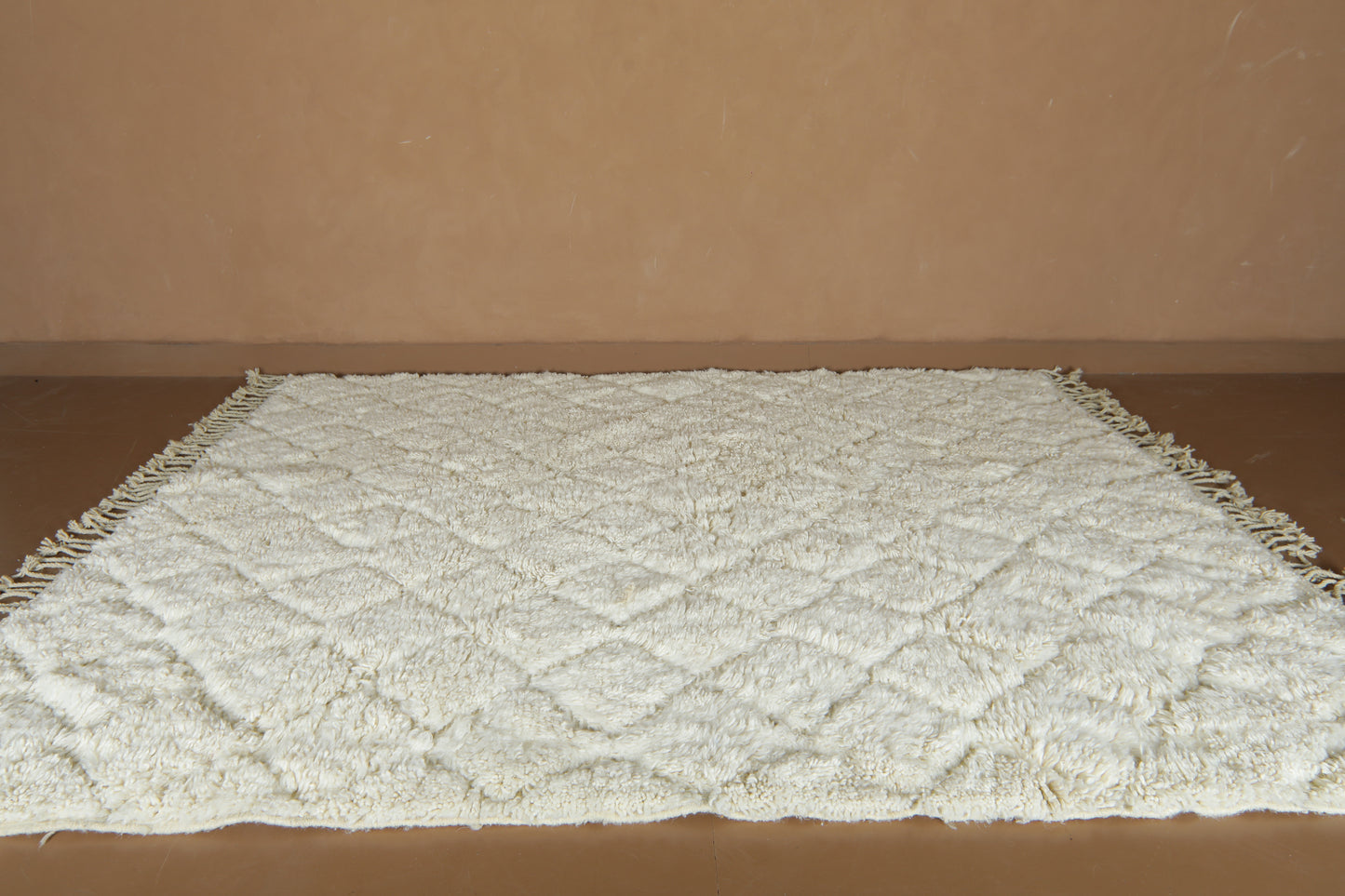 Custom Handwoven Moroccan Rug – Minimalist Cream/White Shaggy Wool Carpet