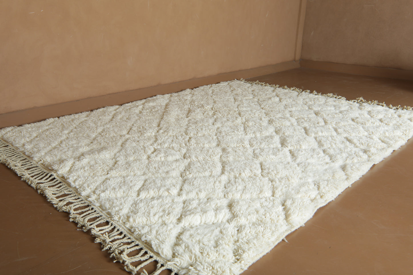Custom Handwoven Moroccan Rug – Minimalist Cream/White Shaggy Wool Carpet