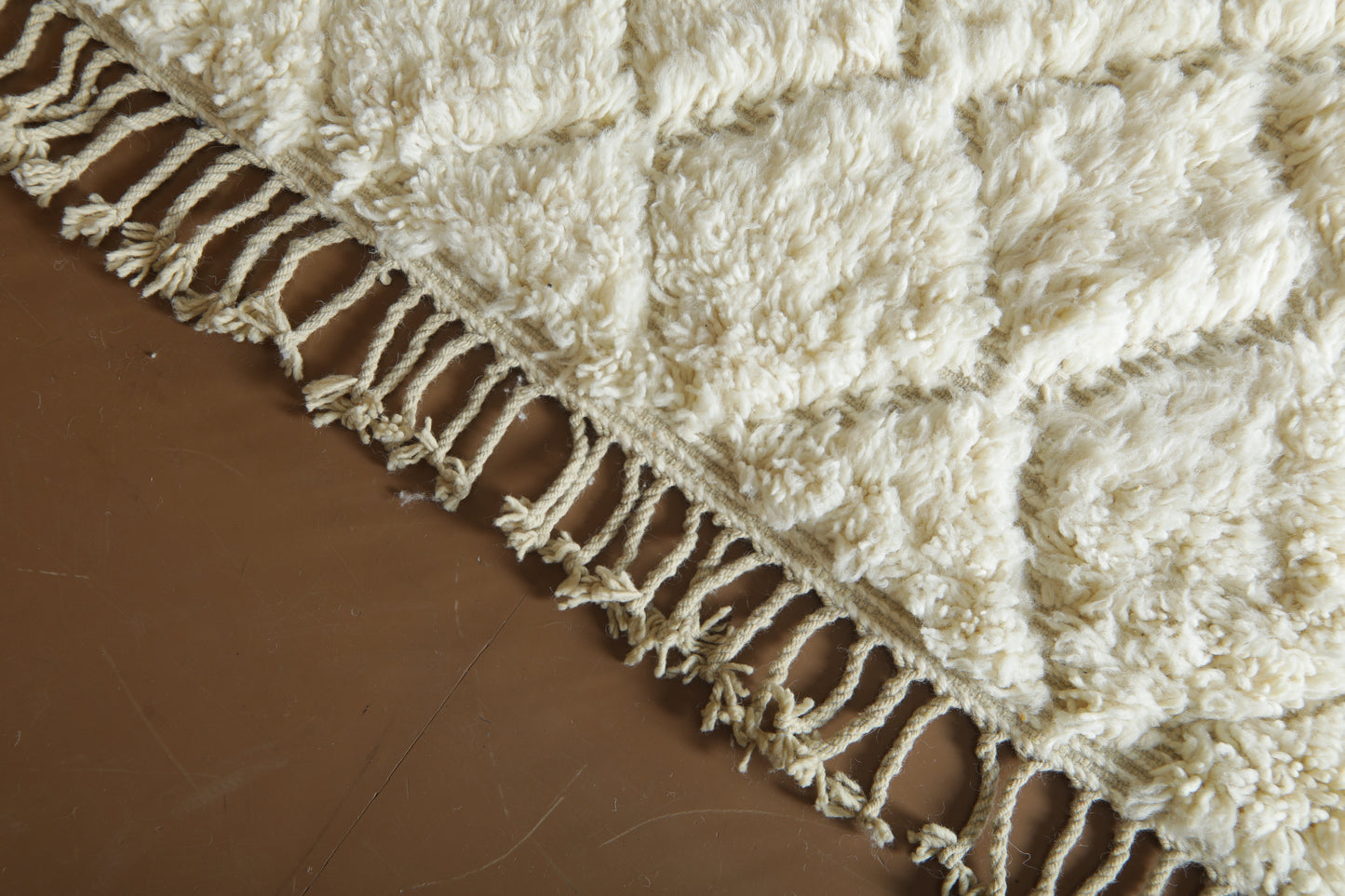 Custom Handwoven Moroccan Rug – Minimalist Cream/White Shaggy Wool Carpet