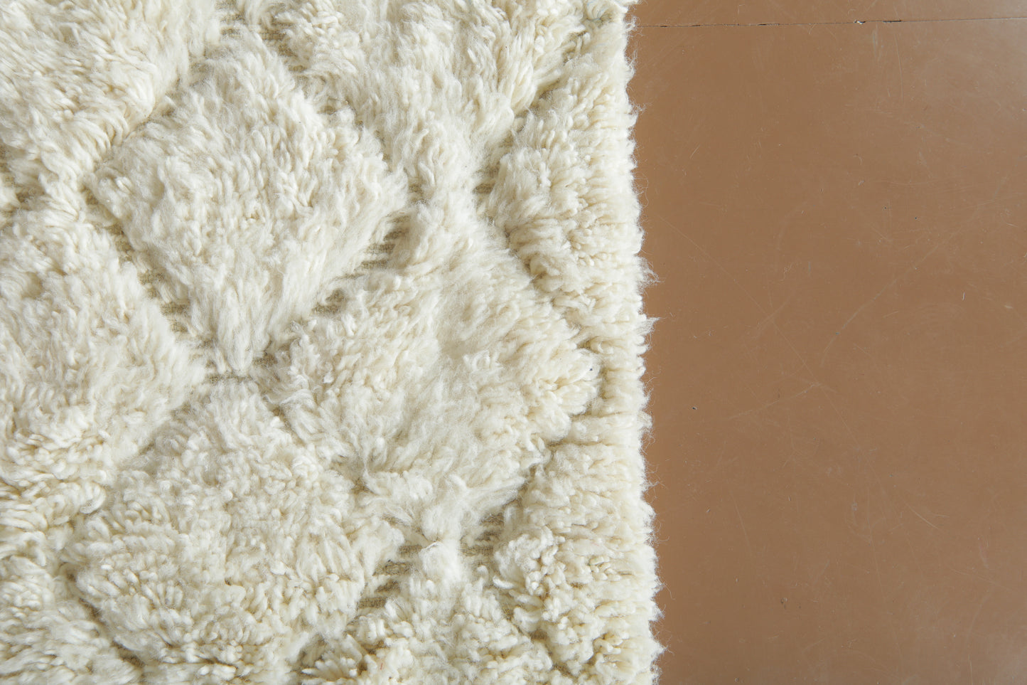 Custom Handwoven Moroccan Rug – Minimalist Cream/White Shaggy Wool Carpet