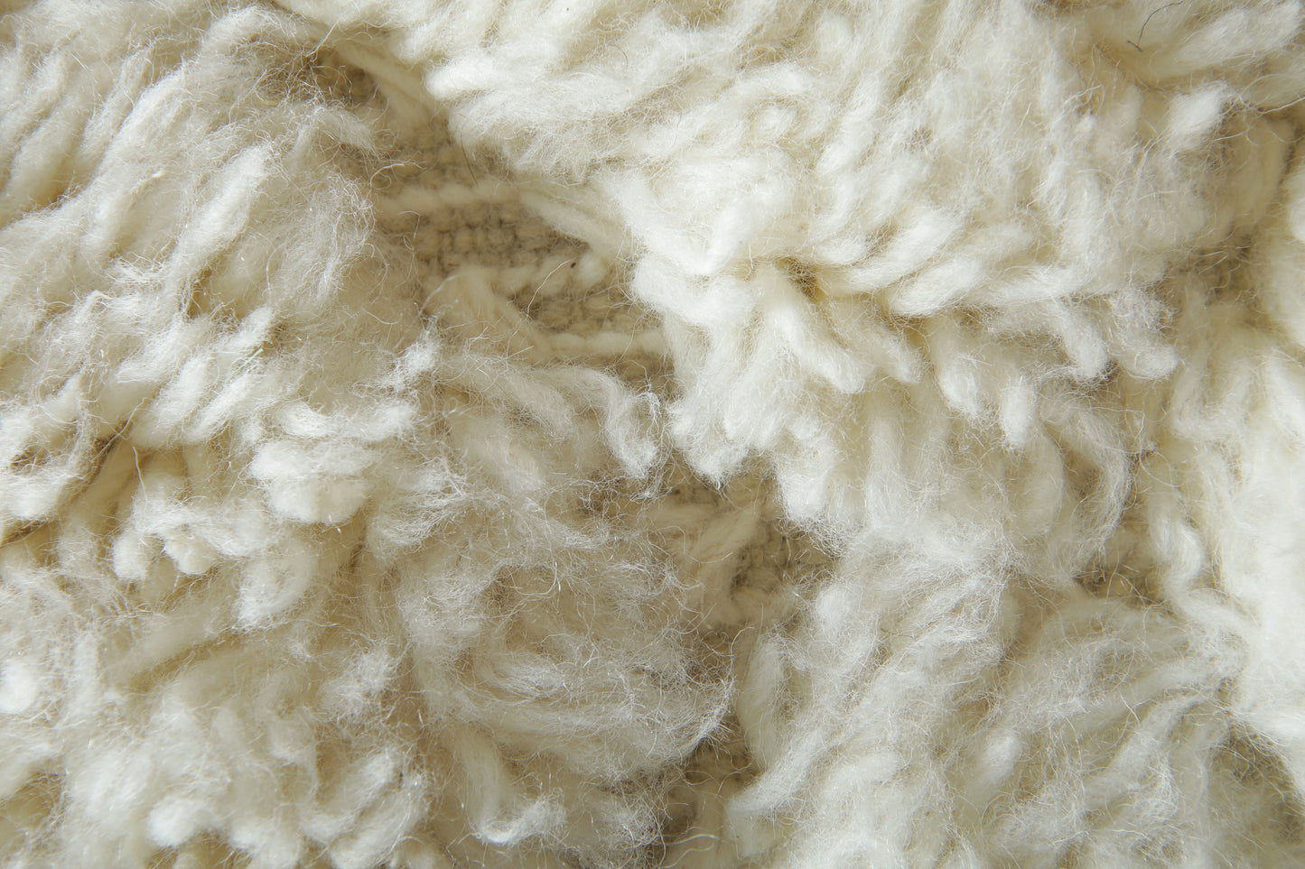 Custom Handwoven Moroccan Rug – Minimalist Cream/White Shaggy Wool Carpet